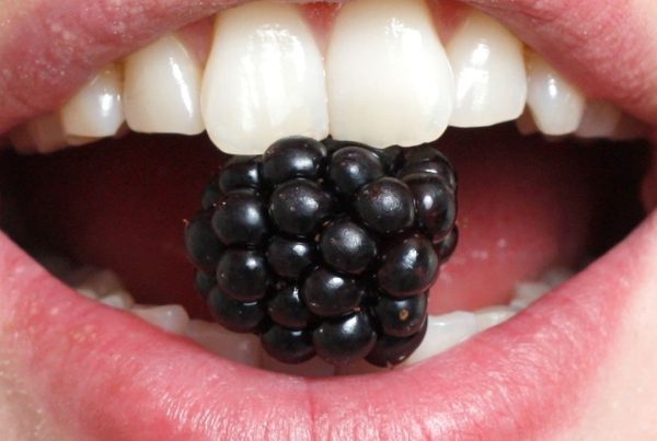 The Link Between Diet and Gum Health